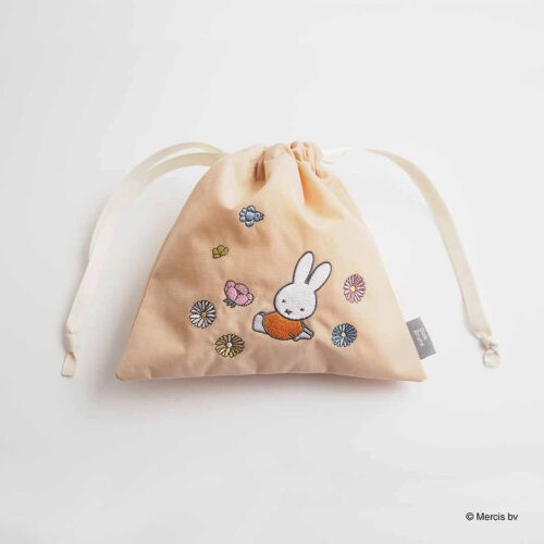 914e3431-971a-4de0-b0aa-0c2b101447be 米飛兔 BRUNA MOTIF EMBROIDERY 束口包 米色